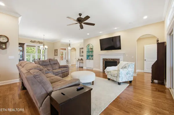 225 W Shore Drive, Rockwood, TN 37854
