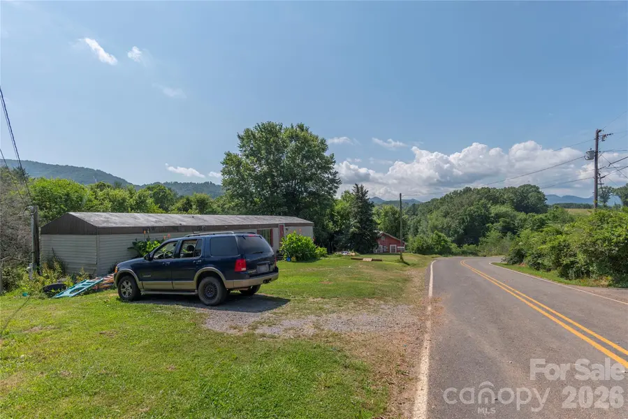 492, 518 and 524 Scruggs CIR, Canton, NC 28716