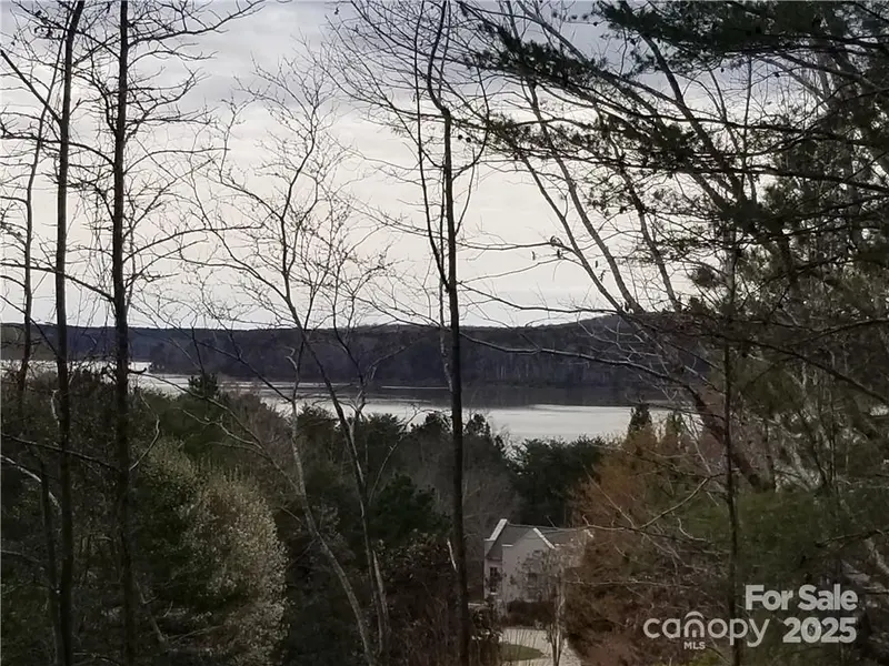176 Mallard DR, Badin Lake, NC 28127