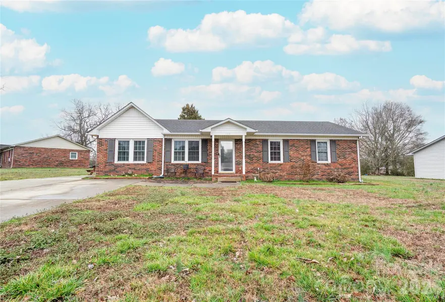 111 Hicks RD, Grover, NC 28073