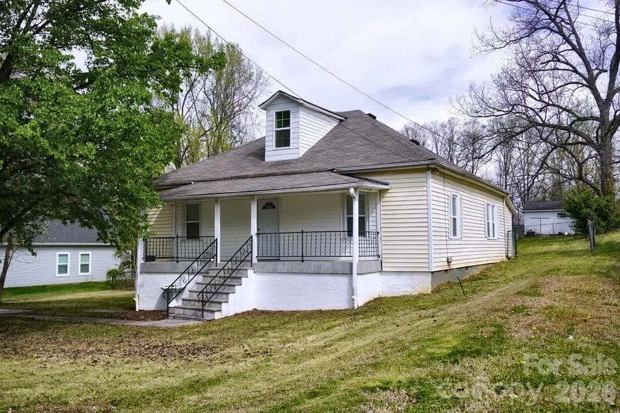415 E Georgia AVE, Bessemer City, NC 28016