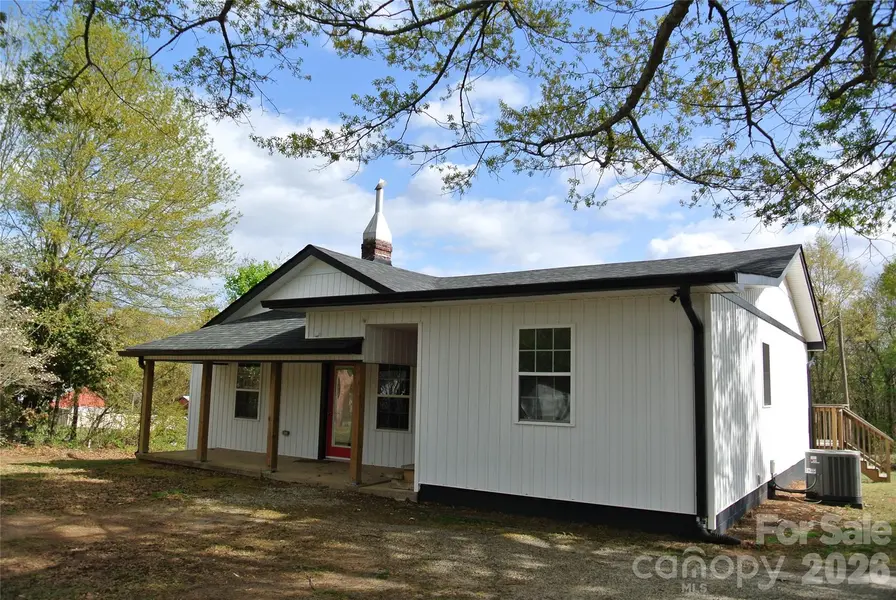 123 Moore RD, Ellenboro, NC 28040