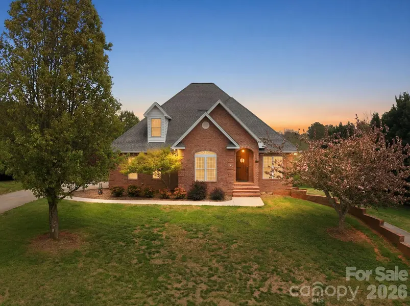 5518 Land Harbour DR, Granite Falls, NC 28630