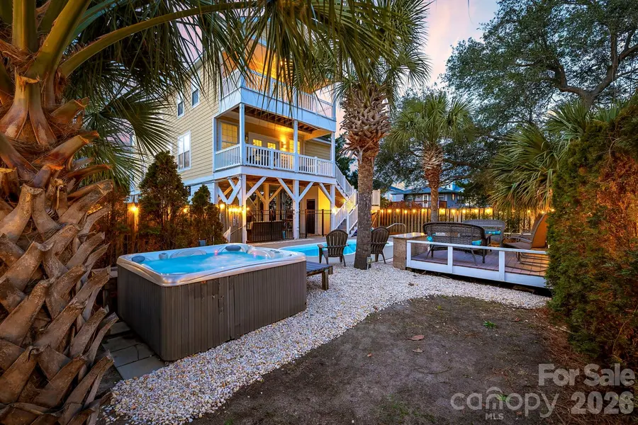 122 Rainbow DR, Murrells Inlet, SC 29576