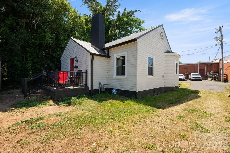 136 S Broadway ST, Forest City, NC 28043