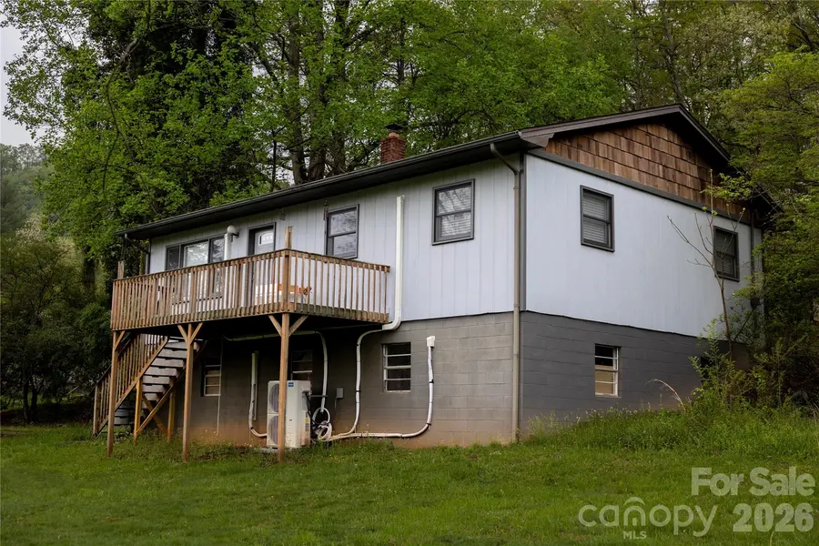 57 Gribble RD, Franklin, NC 28734