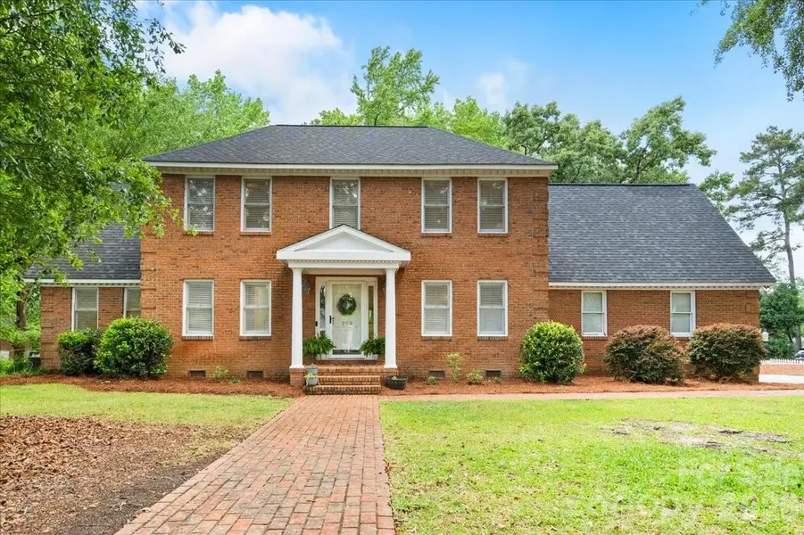 209 Fairway RD, Cheraw, SC 29520