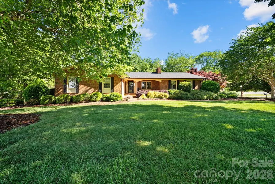 27211 Hedge RD, Albemarle, NC 28001