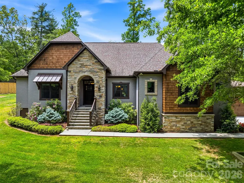 112 Caleb DR, Fletcher, NC 28732