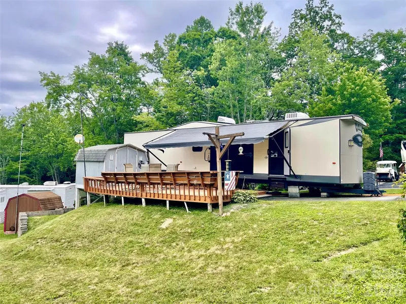 226 Saddle Ridge DR, Ennice, NC 28623