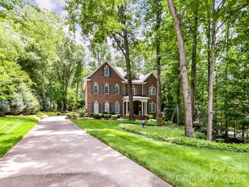 11615 Hidden Forest LN, Davidson, NC 28036