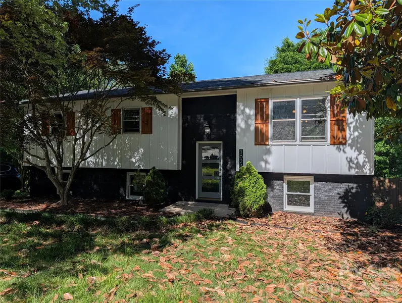 3822 Newhall DR NW, Conover, NC 28613