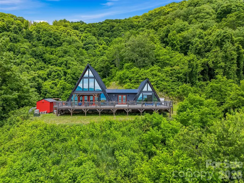 1877 Wilson Cove RD, Canton, NC 28716