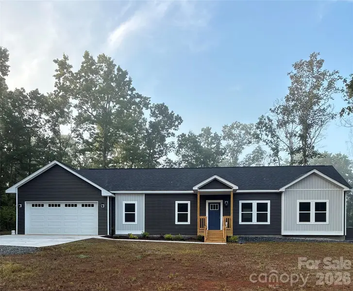 159 Evenfall LN, Columbus, NC 28722