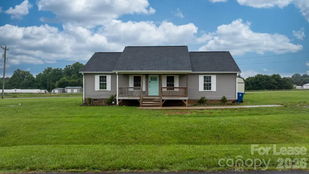 2407 Dellinger DR, Newton, NC 28658