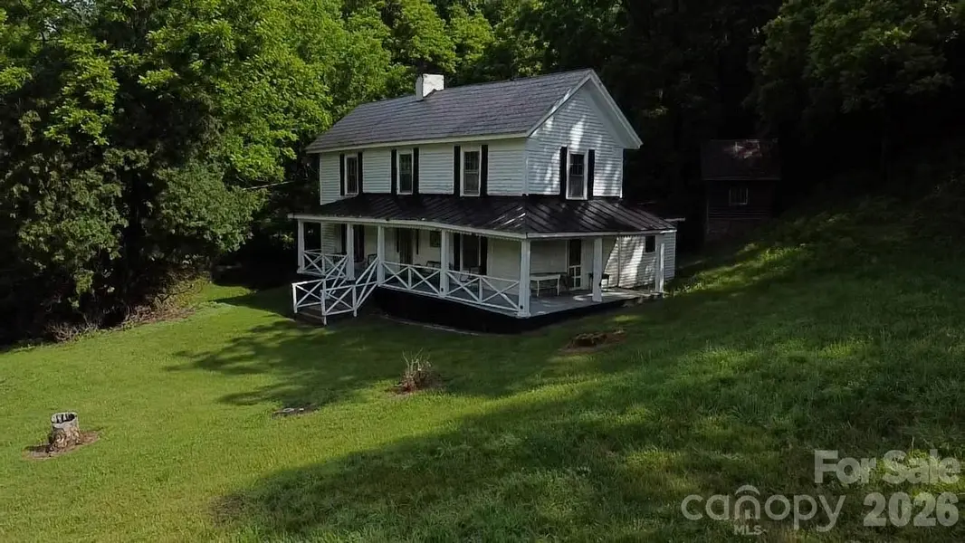 1327 NC 80 HWY, Bakersville, NC 28705