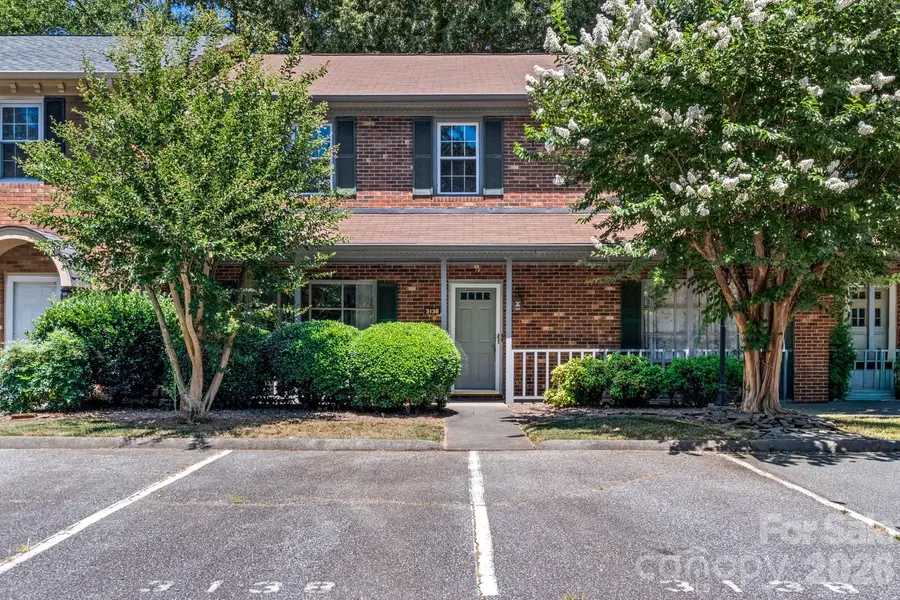 3138 Burke Mill CT, Winston Salem, NC 27103