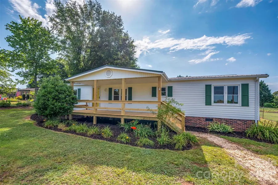 299 Ellenboro Henrietta RD, Ellenboro, NC 28040