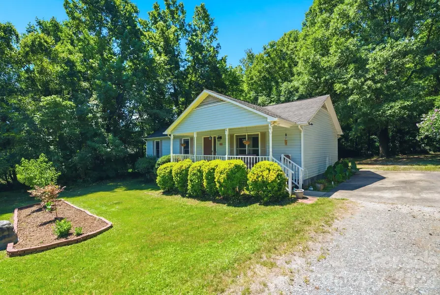1949 Ridge RD, Clover, SC 29710