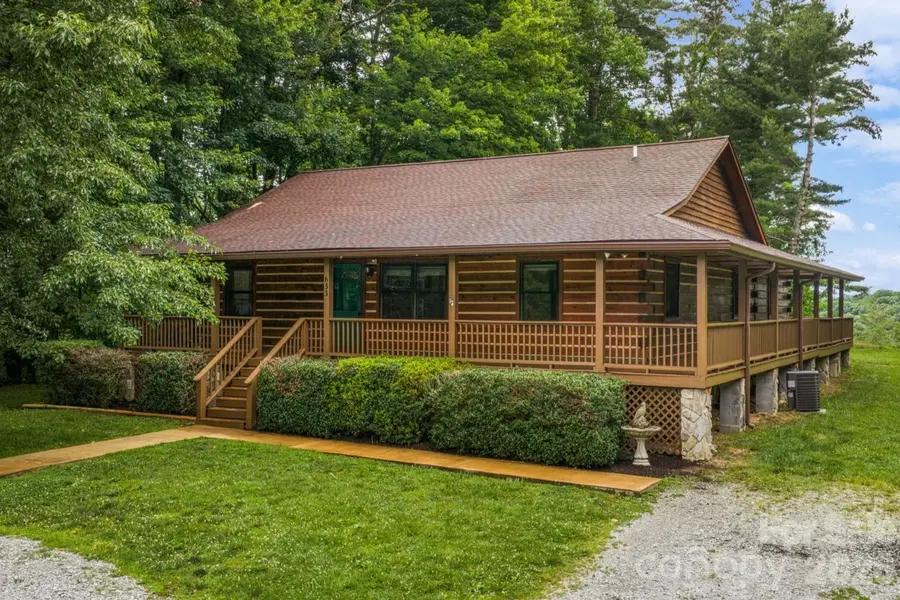 633 Wilson LN, Boone, NC 28607