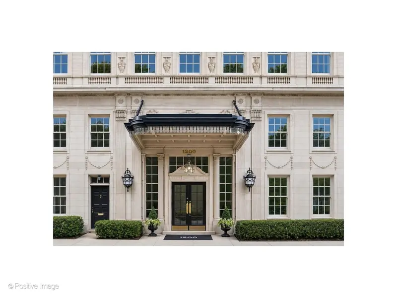 1200 N Lake Shore DR #405, Chicago, IL 60610