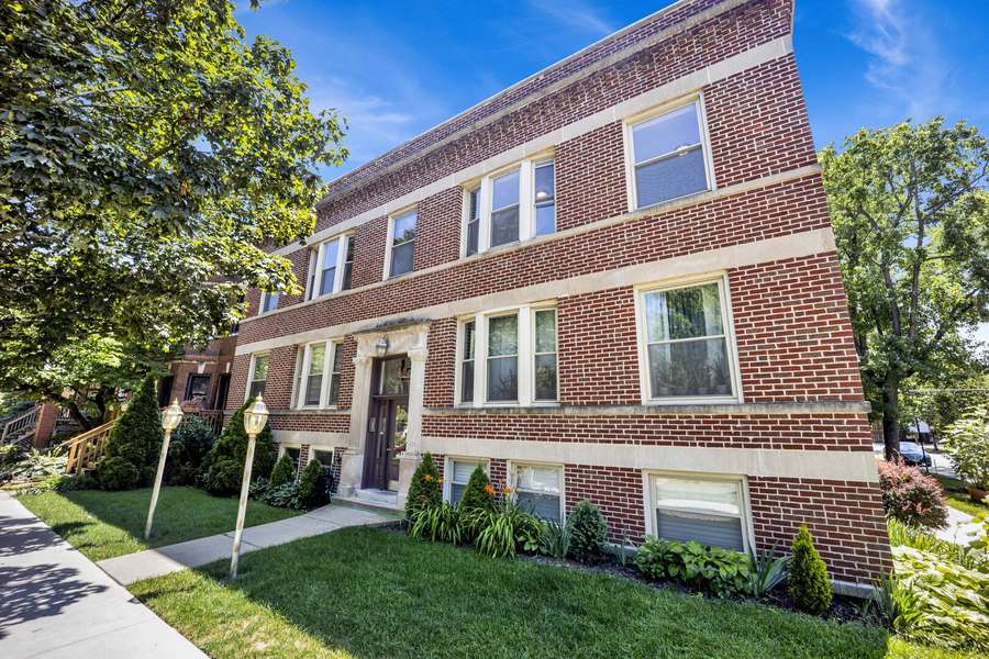 1457 W Thome AVE #2, Chicago, IL 60660