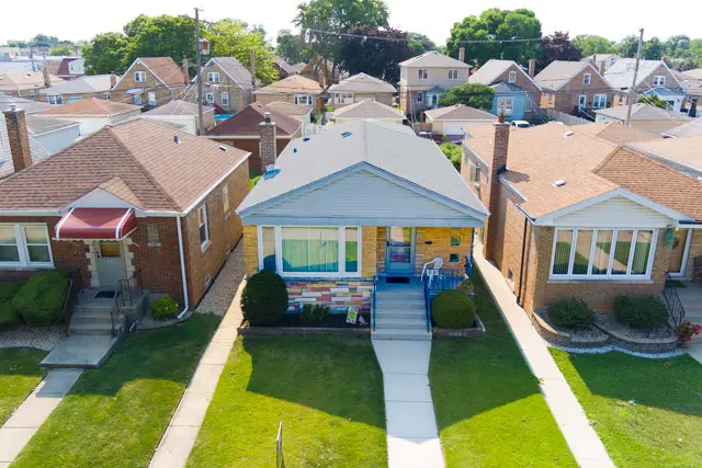 5428 S Newcastle AVE, Chicago, IL 60638