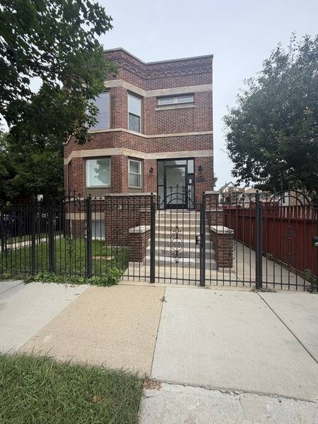 4040 W Roscoe ST #f1, Chicago, IL 60641