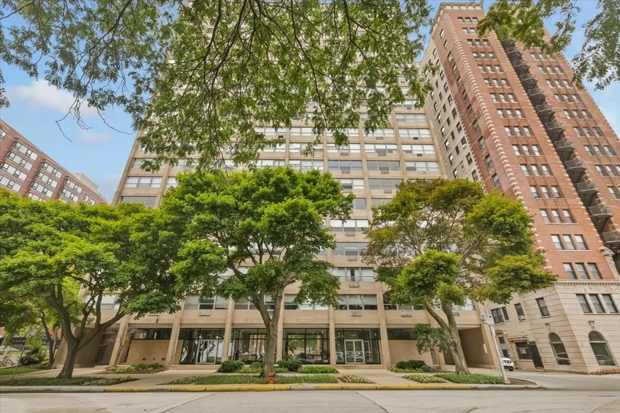 5530 S South Shore DR #3B, Chicago, IL 60637