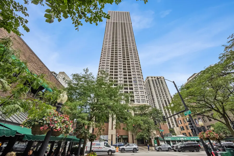 1030 N STATE ST #40F, Chicago, IL 60610