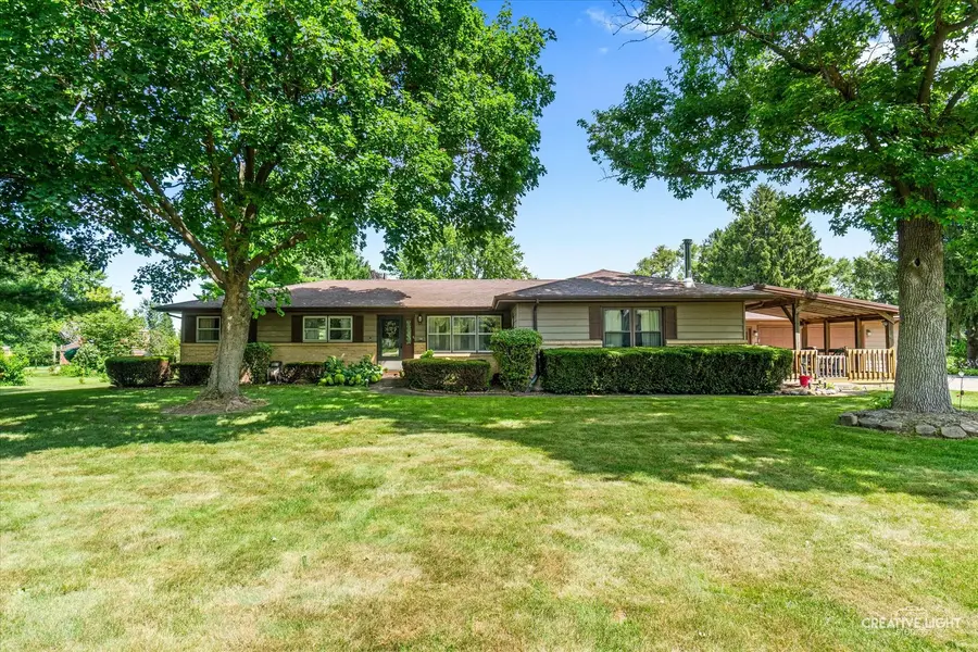 51 Dawn AVE, Plano, IL 60545