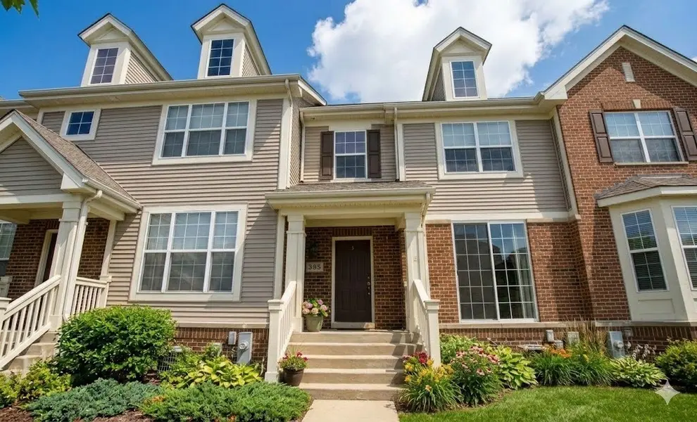 385 Bradbury LN, Bartlett, IL 60103