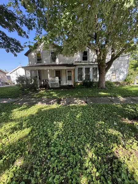 506 Paddock AVE, Ashton, IL 61006