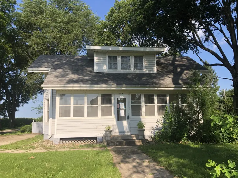 315 S Main AVE, Minier, IL 61759