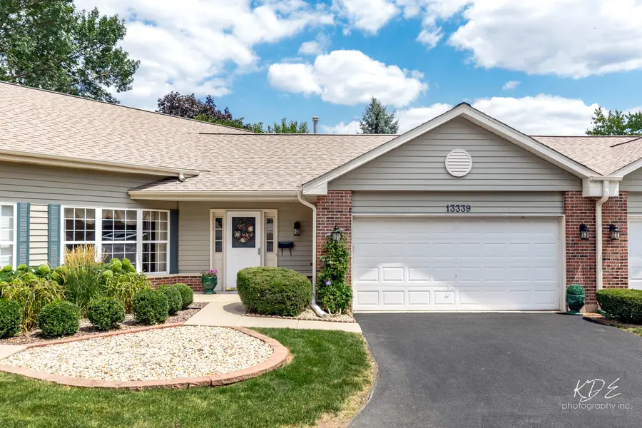 13339 Red Cedar LN, Plainfield, IL 60544