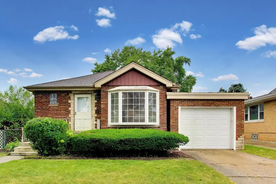 5142 Jarlath AVE, Skokie, IL 60077