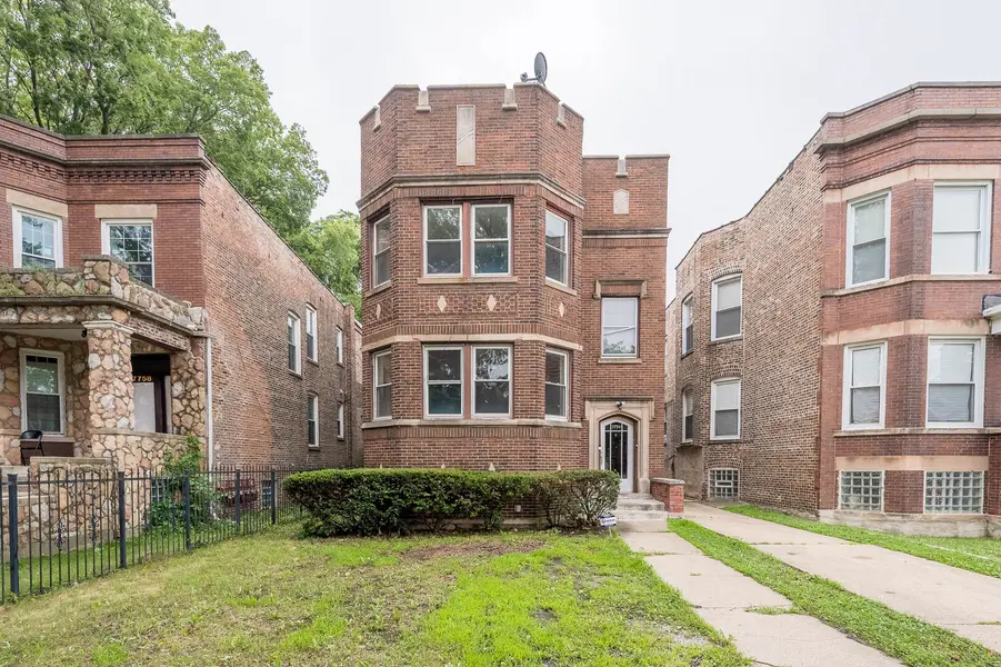 7754 S Saginaw AVE, Chicago, IL 60649