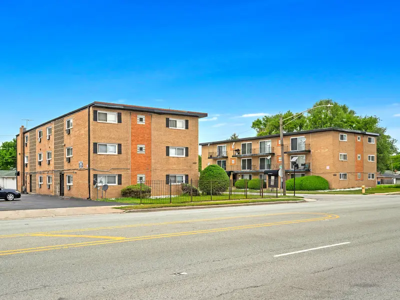 14446 S Torrence AVE, Burnham, IL 60633