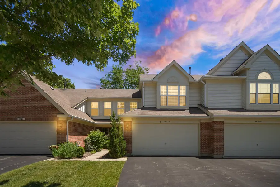 30W033 Princeton CT, Warrenville, IL 60555