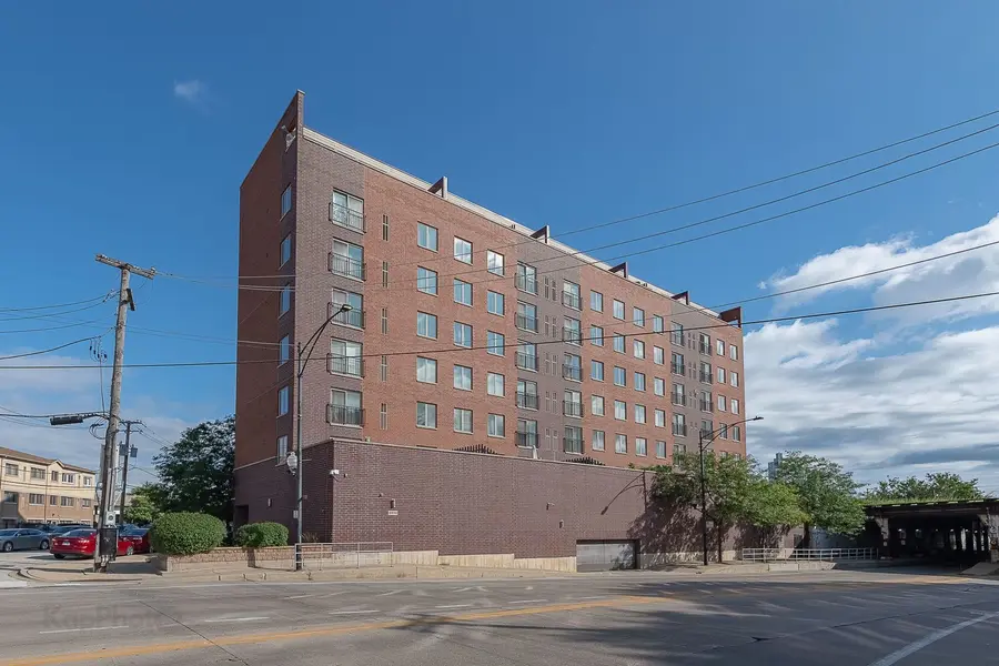 2272 S Archer AVE #8E, Chicago, IL 60616