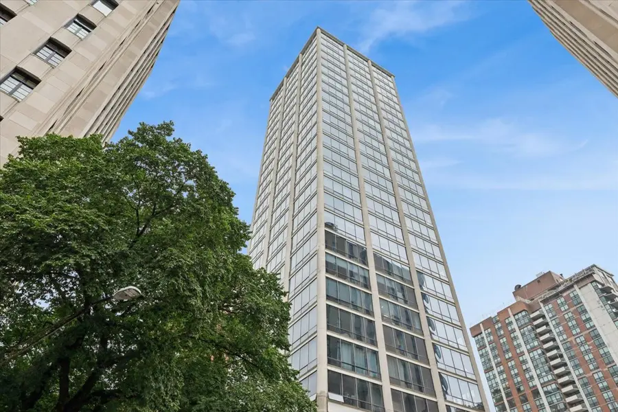 1300 N Astor ST #22B, Chicago, IL 60610
