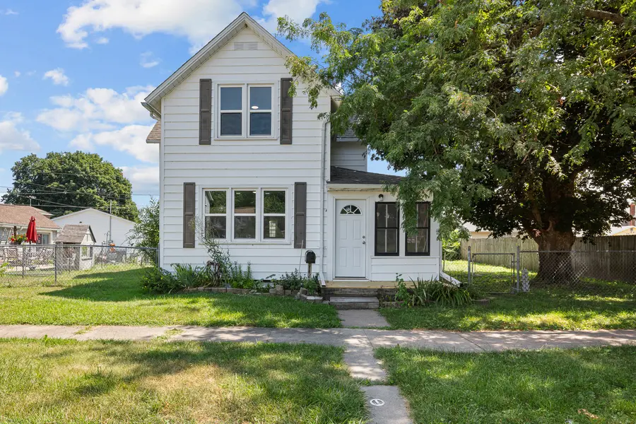2223 N 6TH ST, Clinton, IA 52732
