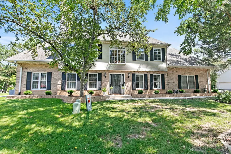 1559 Laurel Oaks DR, Streamwood, IL 60107