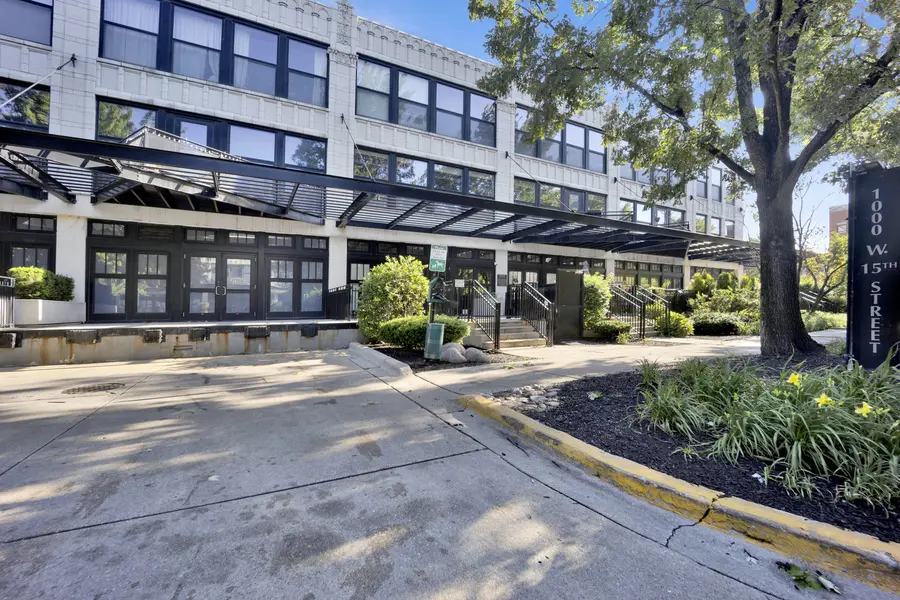 1000 W 15th ST #232, Chicago, IL 60608