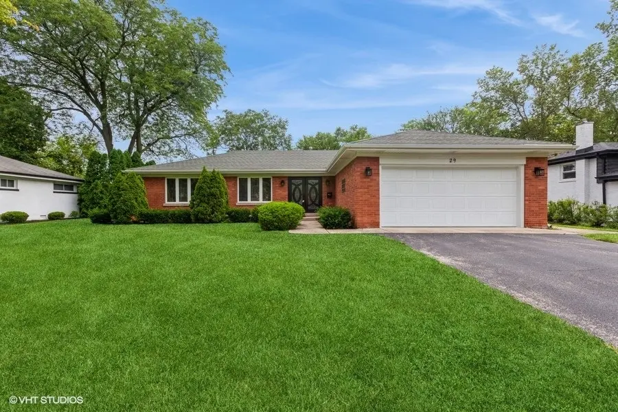 29 Springlake AVE, Hinsdale, IL 60521
