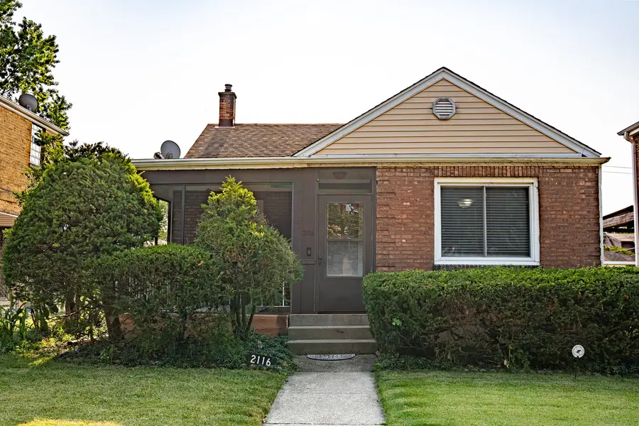 2116 S 20th AVE, Broadview, IL 60155