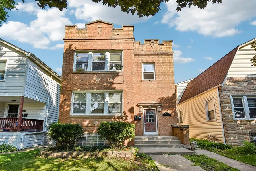 5212 N Ludlam AVE, Chicago, IL 60630
