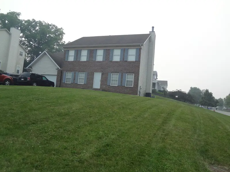1035 Deer Creek RD, Carpentersville, IL 60110