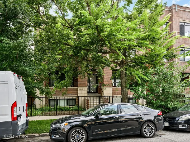 3217 N Troy ST #2S, Chicago, IL 60618