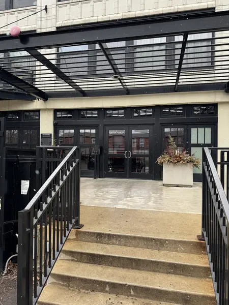 1069 W 14th PL #208, Chicago, IL 60608